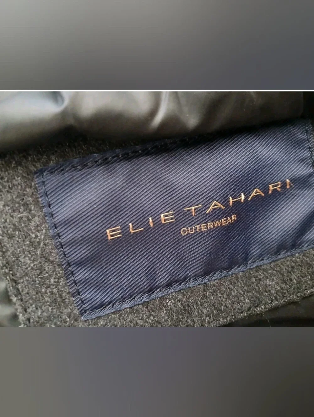 ELIE TAHARI DESIGNER WOOL COAT-JACKET Dark Gray Size L. In Good Condition.